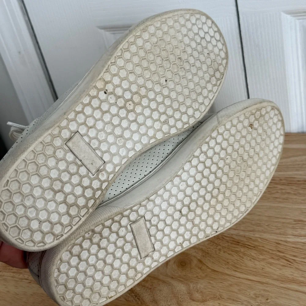 Caslon‎ Perforated Leather Sneakers 9M White Minimalist Low Top Trainers